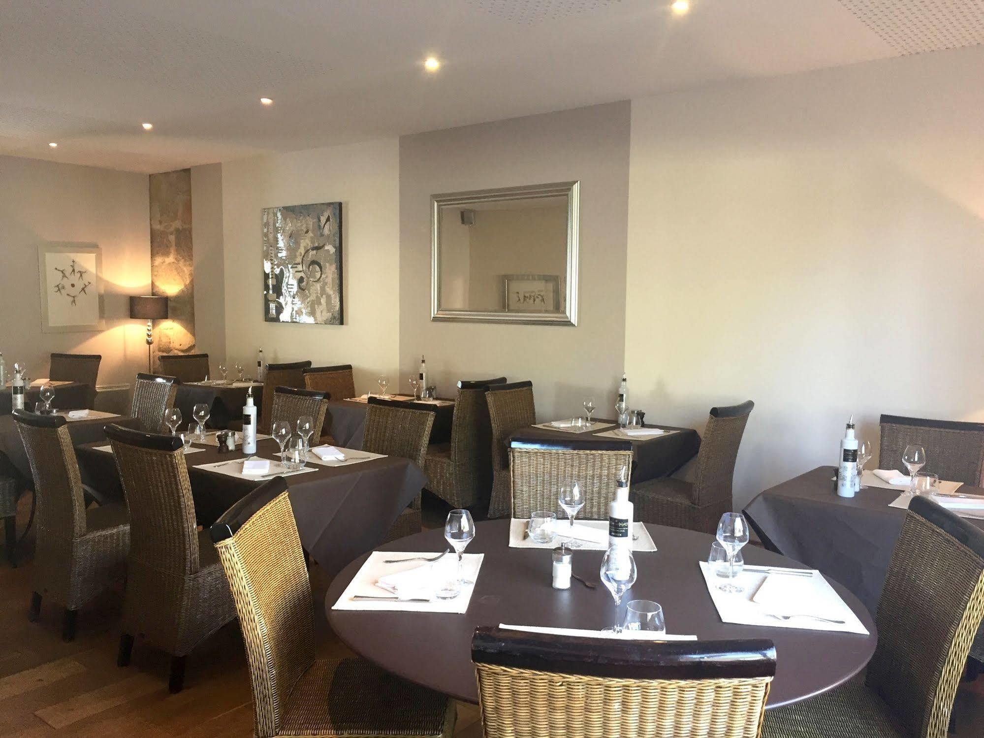 Logis Auberge Cote Jardin Hotel Lezignan-Corbieres Bagian luar foto